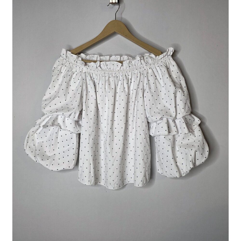 VOGE Boutique White Polka Dot Off-the-Shoulder Blouse Size: Medium